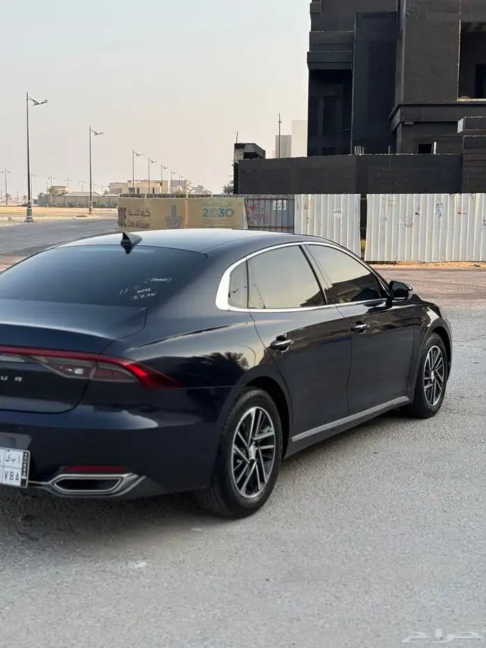 للبيع أزيرا 2022 بدي وكاله حجم المكينه 2.5 4