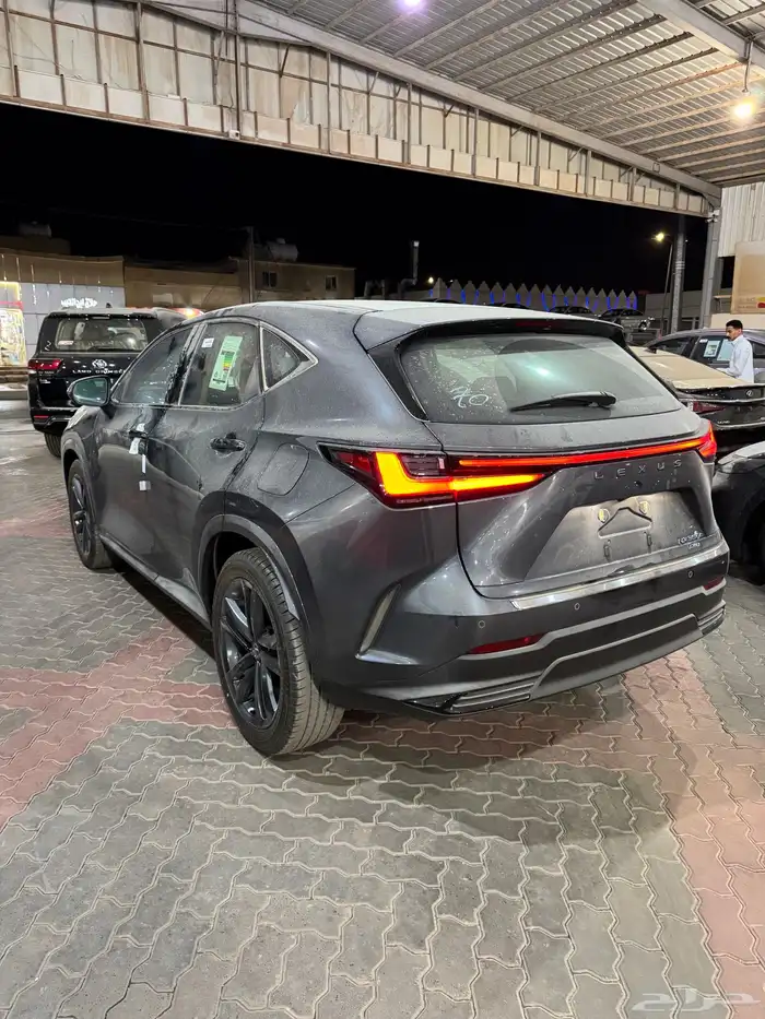 لكزس NX350 فئة AH هايبرد 2025 3
