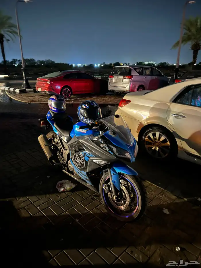 ريس 250ccصيني مع خوذتين و لبس وحامل جوال و لبس 0