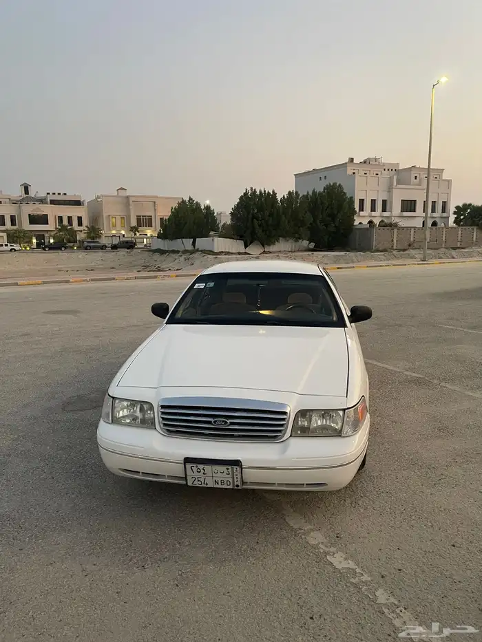 فورد فكتوريا مخزن 0