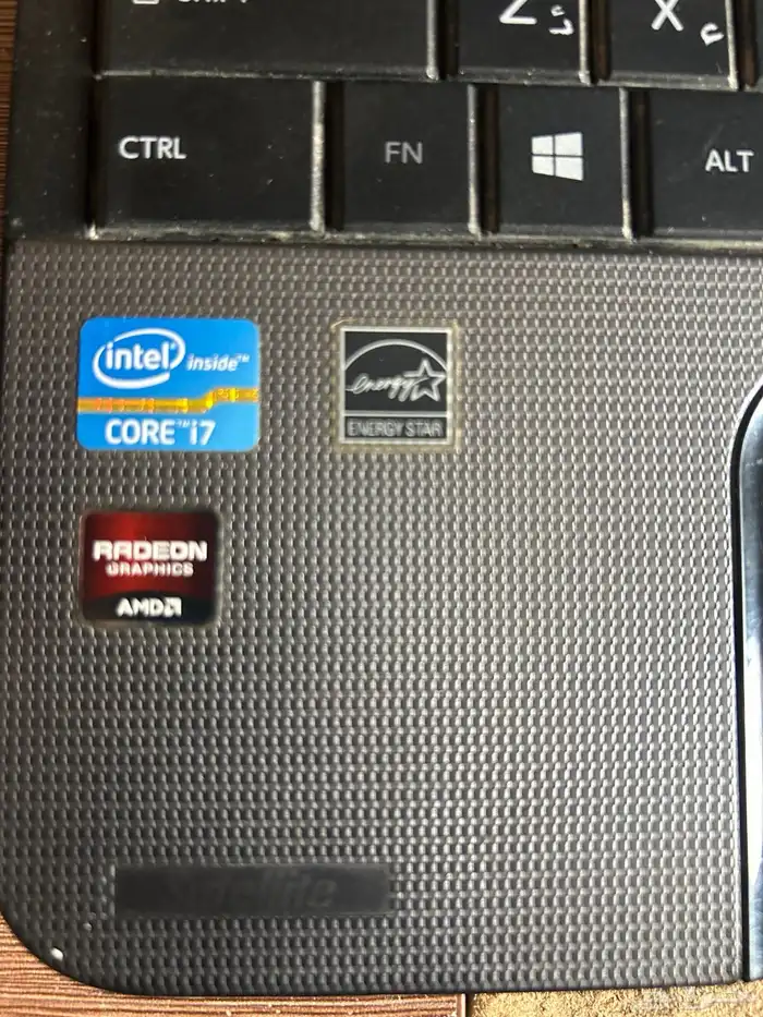 لاب توب توشيبا i7 0