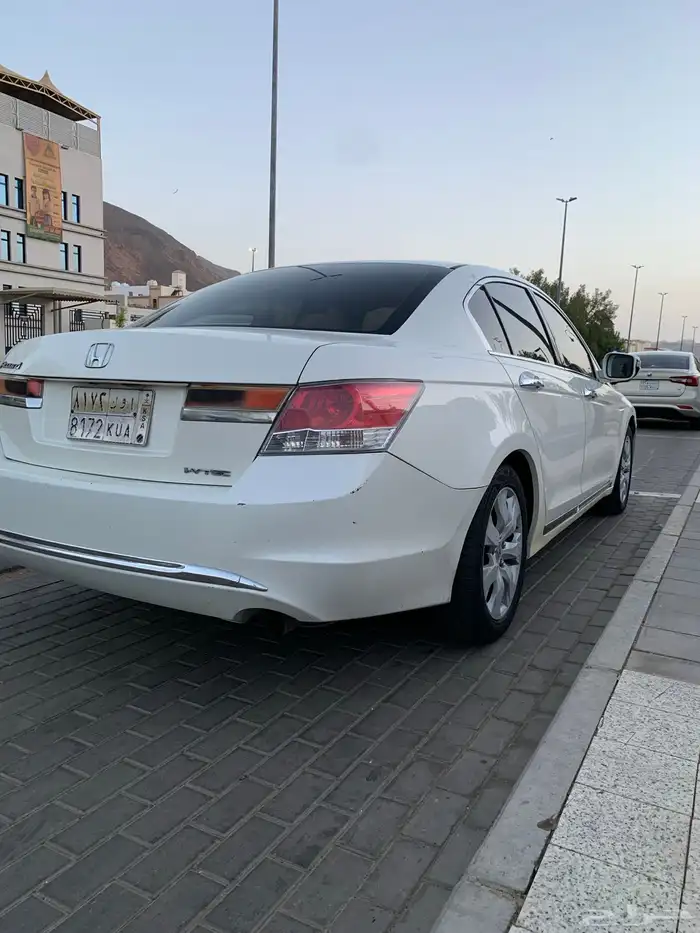 هوندا اكورد فل كامل موديل 2009 8