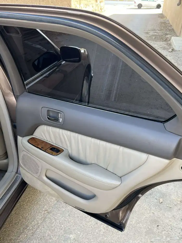 لكزس LS400 موديل 99 24