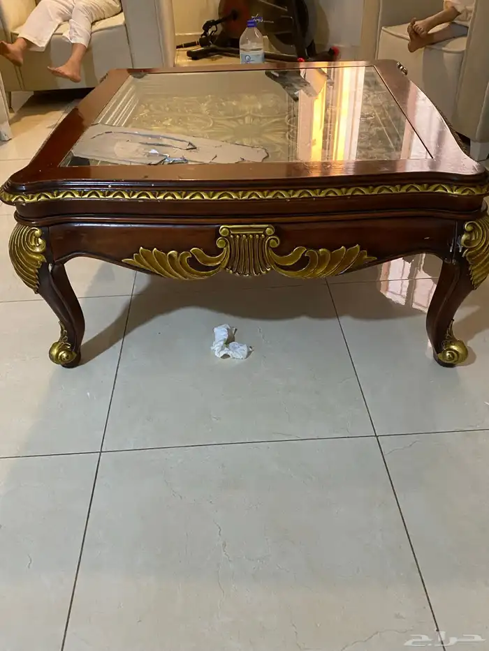 ثلاث طاولات زجاج مع خشب فاخرة  300 10