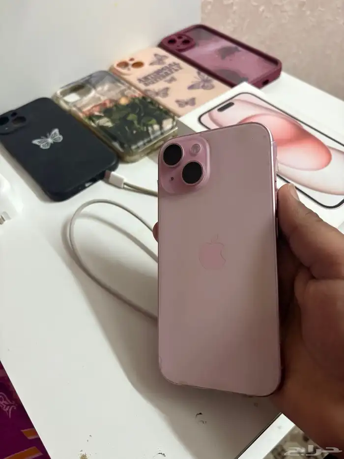 ايفون 15 عادي 3