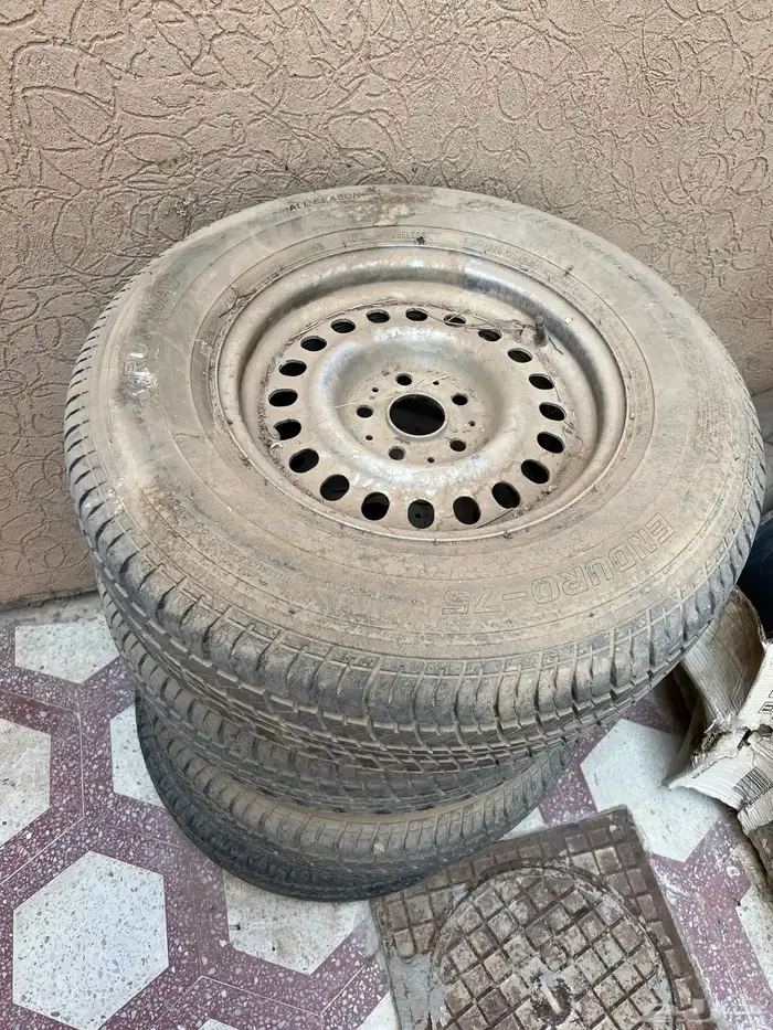 كفرات خط بجنوط مرسيدس جديده 0