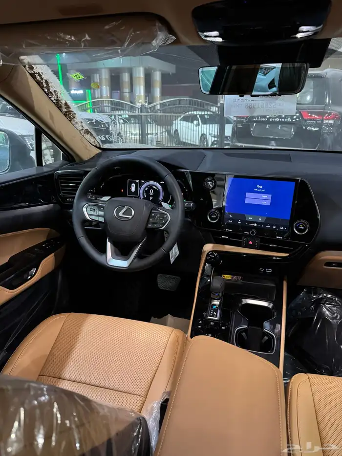 لكزس NX350 فئة AH هايبرد 2025 6