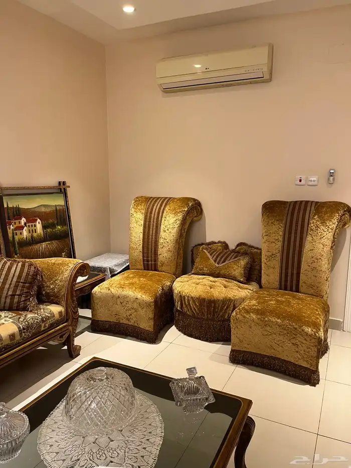 عاجل للبيع غرفة ضيوف جدة حي السلامة 3