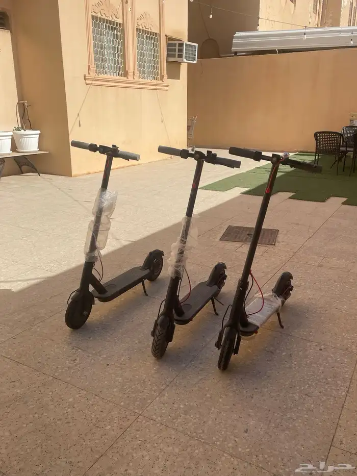 3 سكوتر كهربائي شبه جديد للبيع 0
