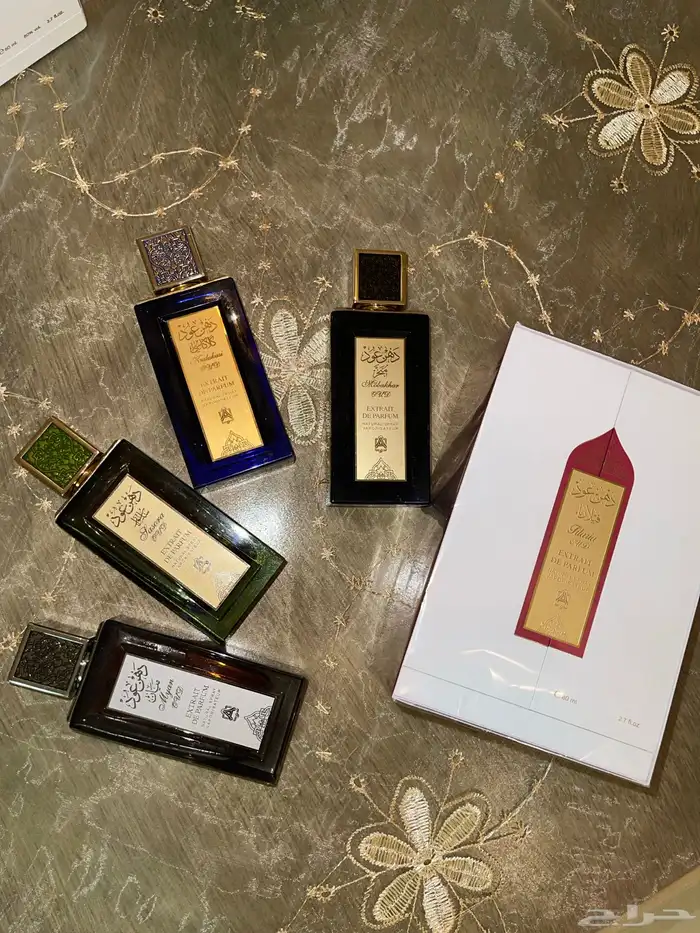عطور دهن عود فاخرة من عبدالصمد القرشي للبيع 1