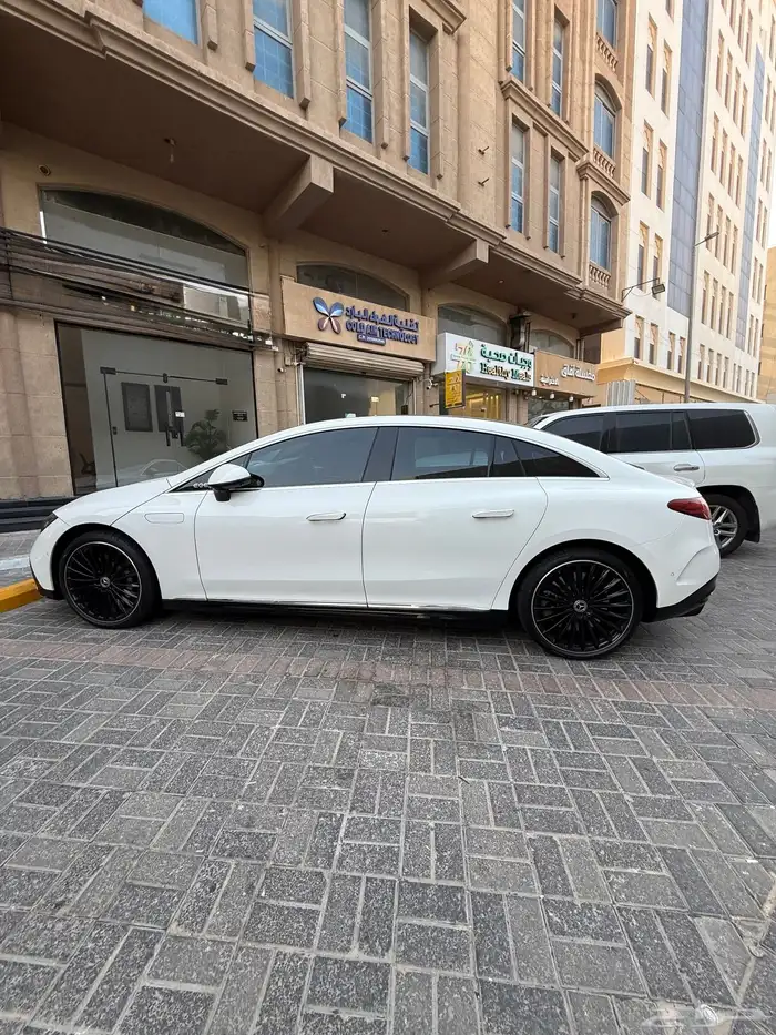 مرسيدس  EQE350 1