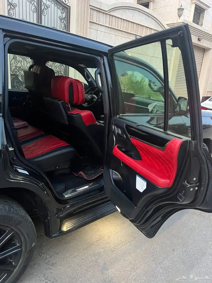 لكزس lx570 2020 بلاك اديشن S-Sport نظيف 5