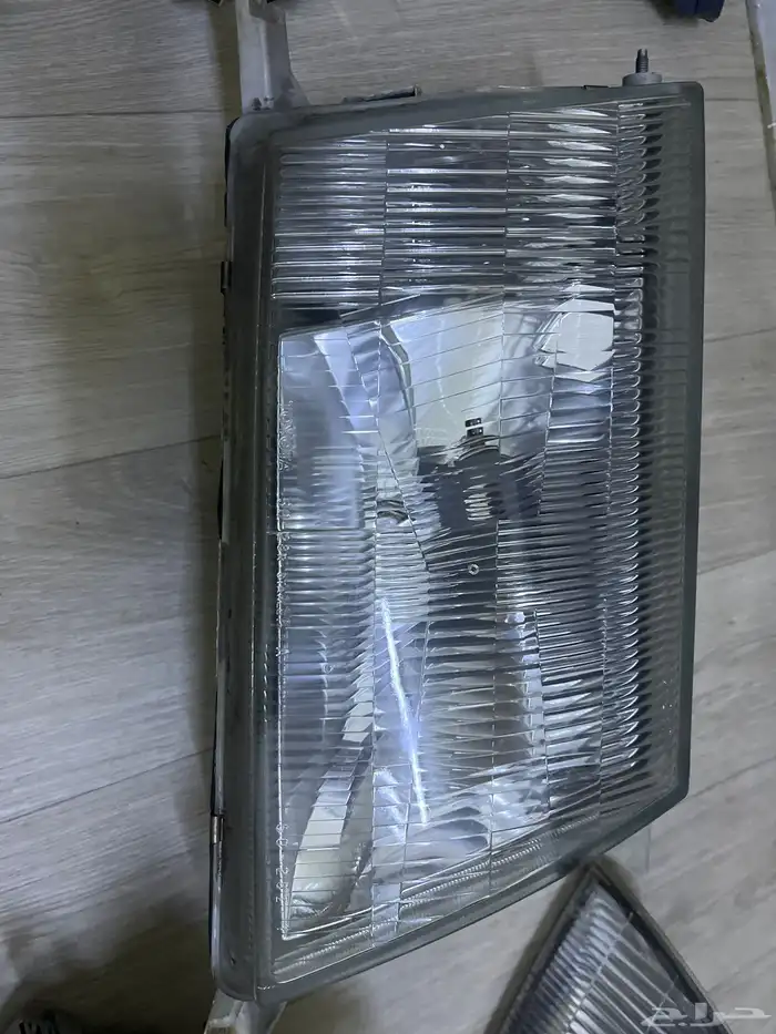 شمعه لكزس 400 مديل 97 0