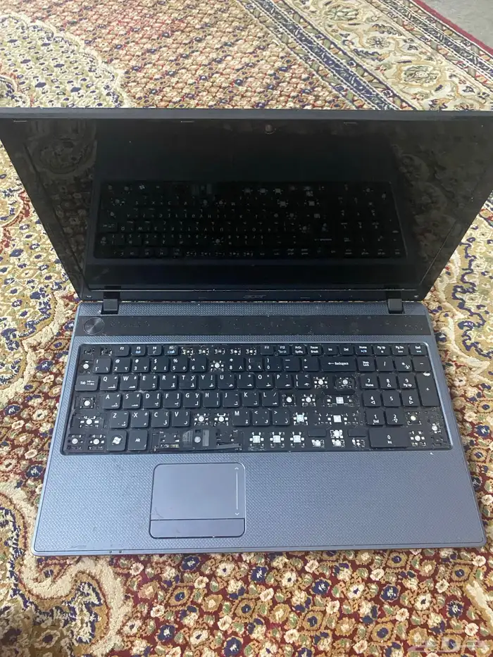 للبيع لاب توب يحتاج تغيير شاشه 0