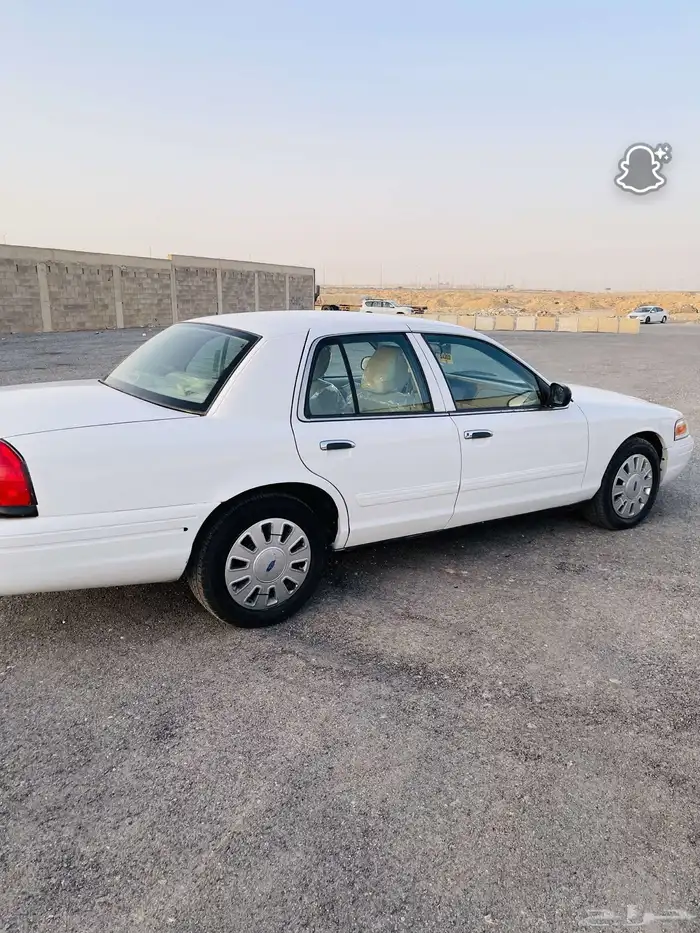 فورد فكتوريا بوليسي 2012 1