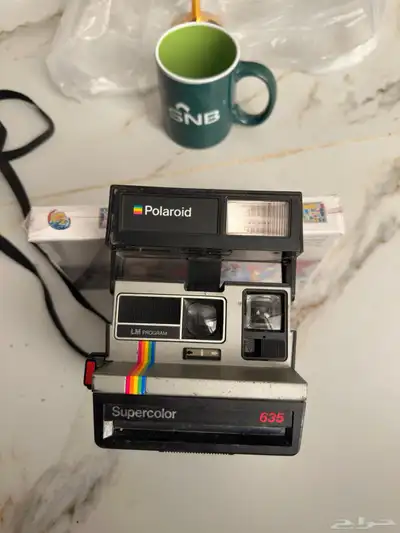 كاميرا Polaroid فورية قديمة index