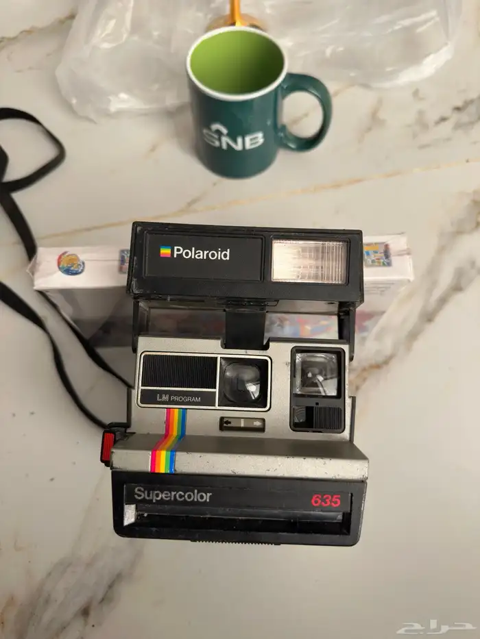 كاميرا Polaroid فورية قديمة 0