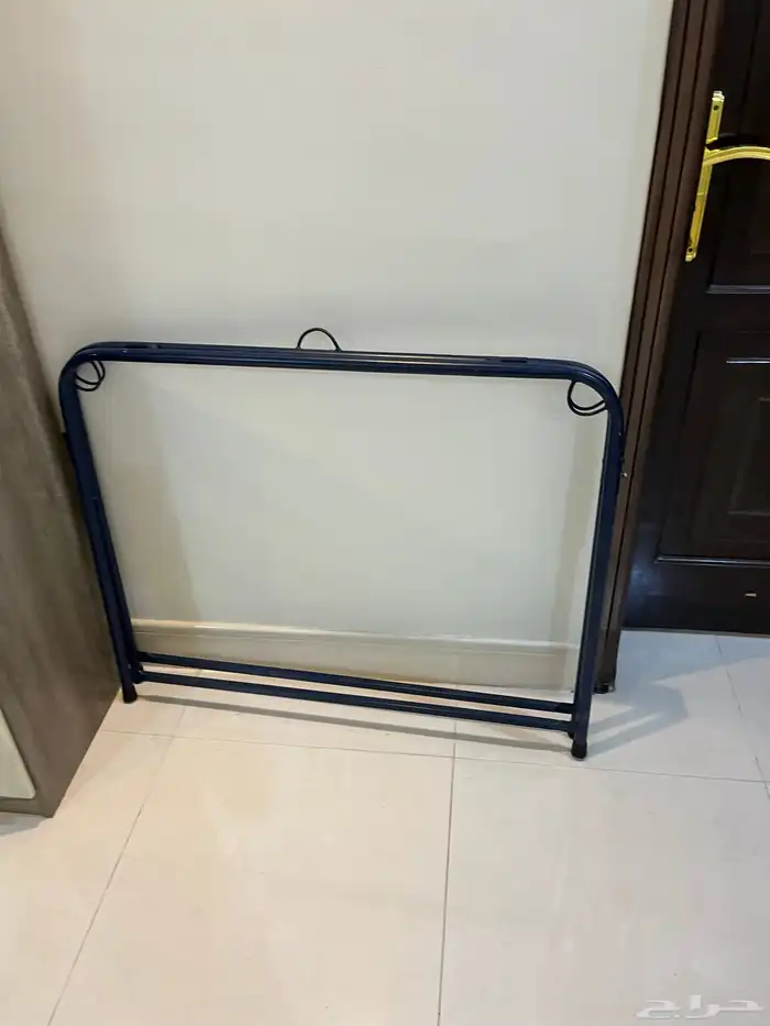 طاوله نظيفه وهندول اطفال بقماشه 0