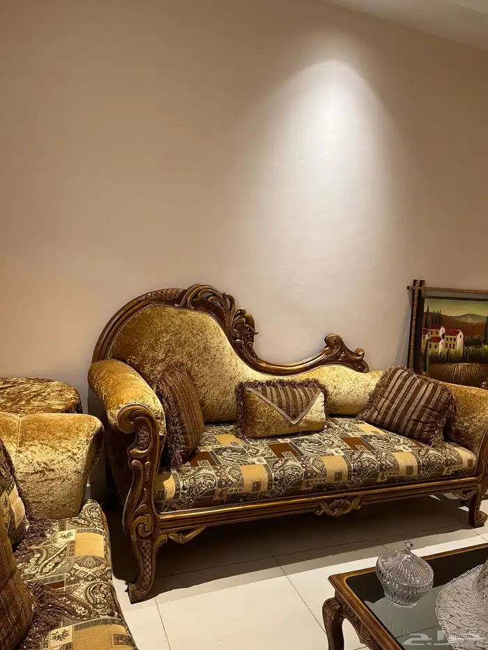 عاجل للبيع غرفة ضيوف جدة حي السلامة 2