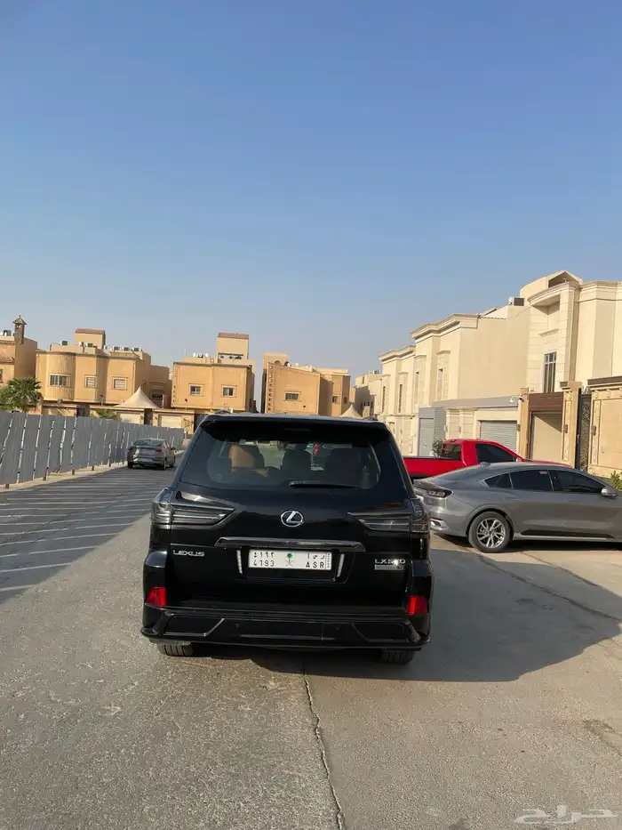 لكزس بلاك اديشن 2021 3