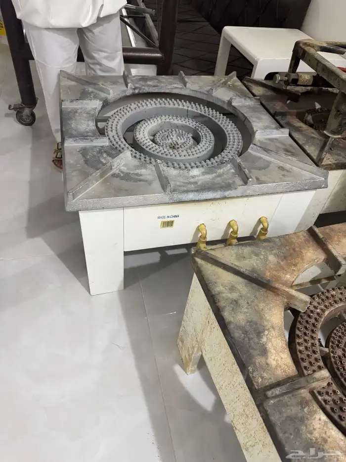 للبيع عيون غاز 3 كبير 1