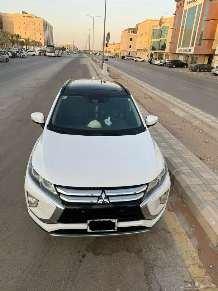 مستوبيشي 2019 نظيف فل كامل منوه 8