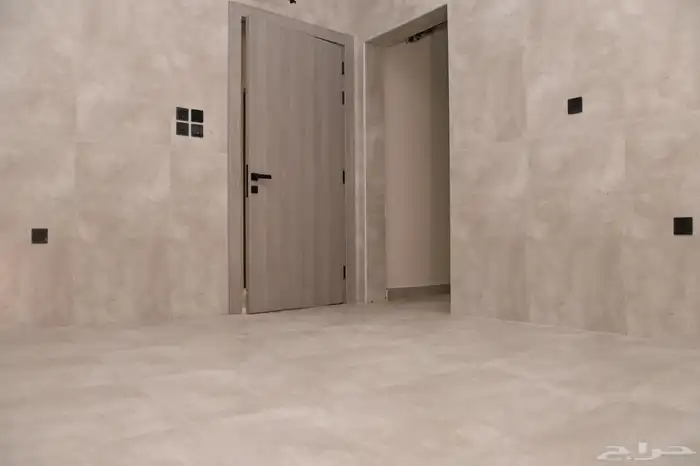 روف للبيع حي النزهة 11