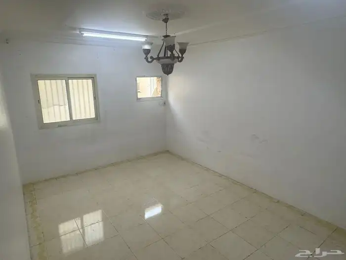 شقة عوائل للإيجار 3