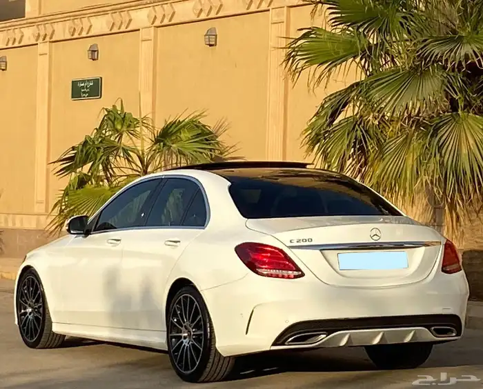مرسديس C200 2018 سعودي 8