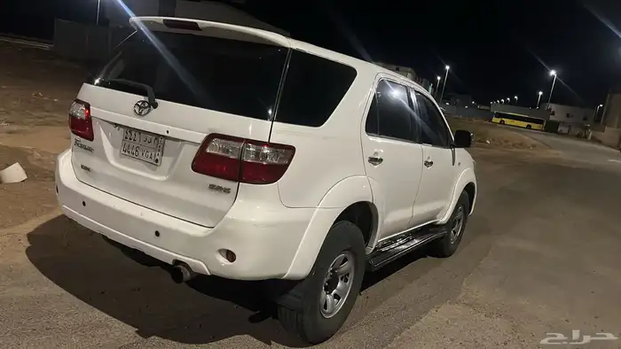 للبيع فوتشنر مديل 2009 ديزل شرط محركات وبدي عليه طاقه شمسيه 0