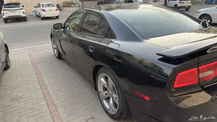 دوج تشارجر 2012 V8 1