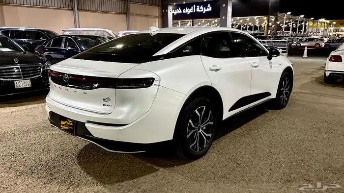 تويوتا كراون 2025 11
