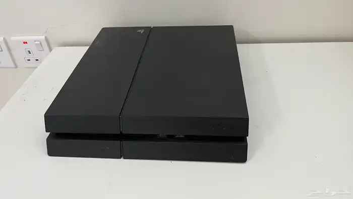 سوني 4 800 قيقا نظيف جدا السعر 600 0