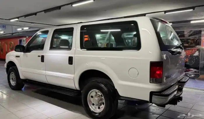 فورد اكسكيرجن مخزن ford excursion 2005 14
