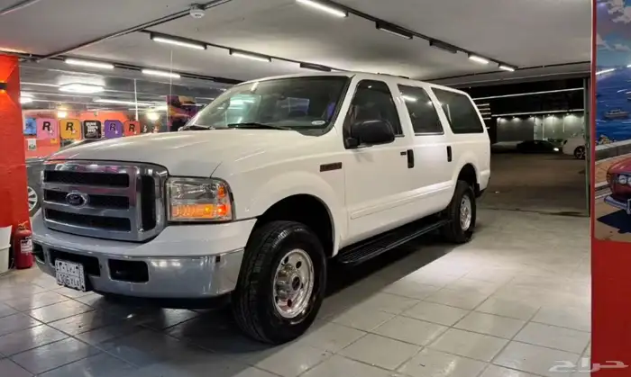 فورد اكسكيرجن مخزن ford excursion 2005 17