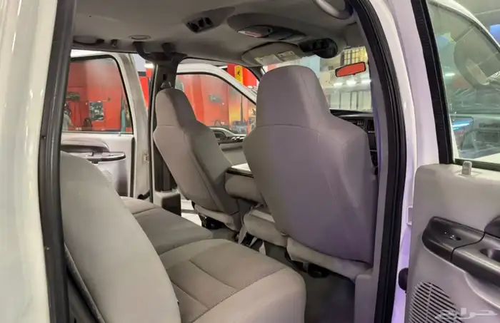 فورد اكسكيرجن مخزن ford excursion 2005 7