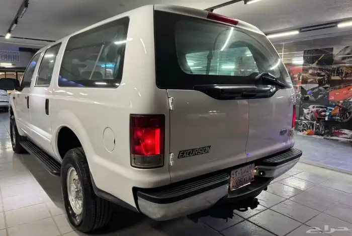 فورد اكسكيرجن مخزن ford excursion 2005 11