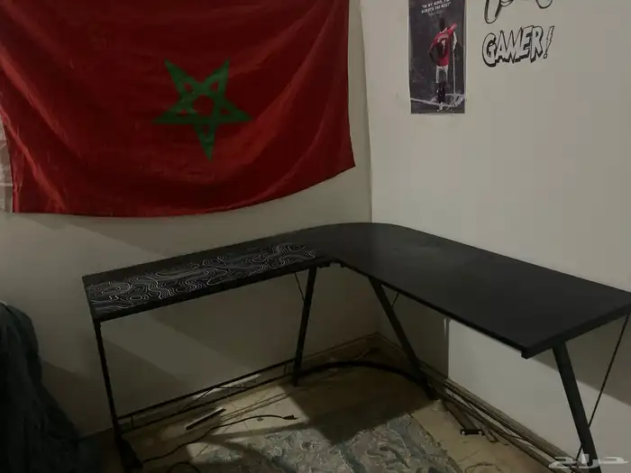 طاوله L 0