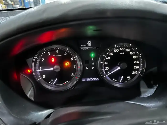 سلام عليكم اعرض لكم لكزس سياره نضيفه عل شرط 11