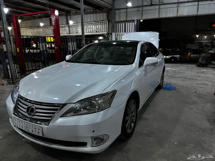 سلام عليكم اعرض لكم لكزس سياره نضيفه عل شرط 5