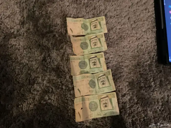 ريالات الملك عبد الله اثنين توقيع الخليفي وثلاث عاديين 2