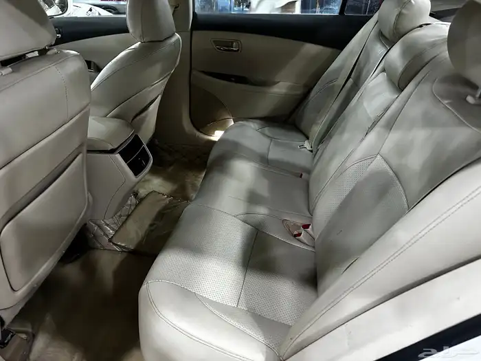 سلام عليكم اعرض لكم لكزس سياره نضيفه عل شرط 14