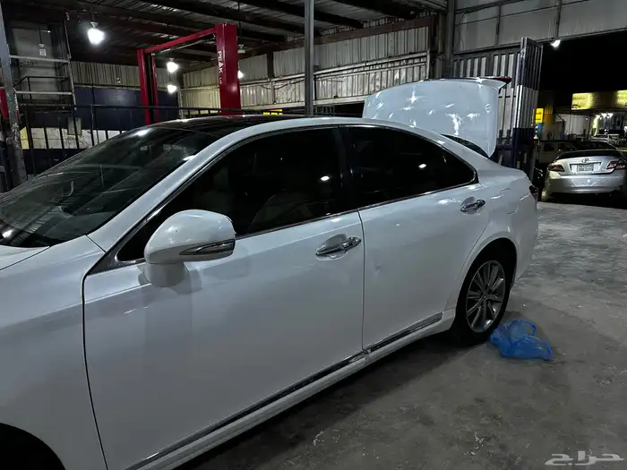 سلام عليكم اعرض لكم لكزس سياره نضيفه عل شرط 9