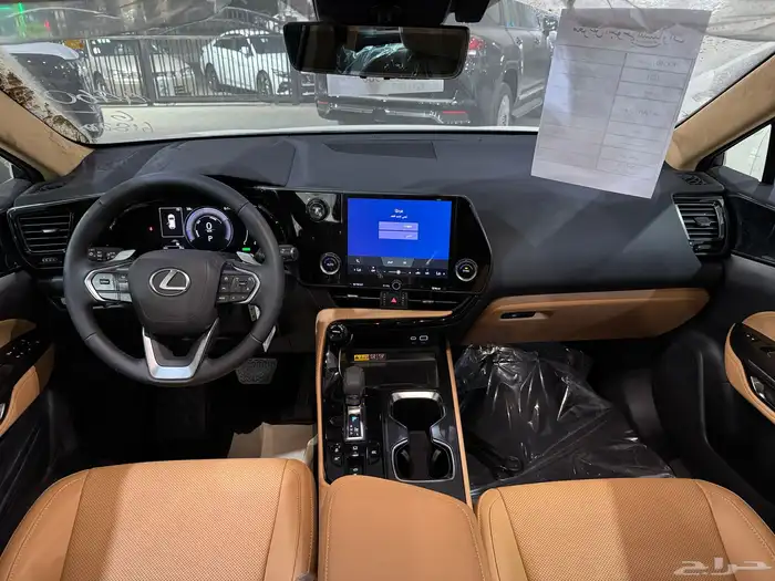 لكزس NX350 فئة AH هايبرد 2025 5