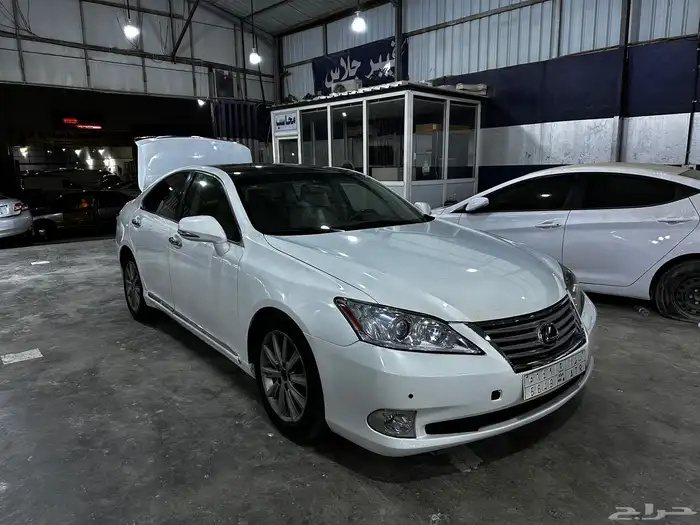 سلام عليكم اعرض لكم لكزس سياره نضيفه عل شرط 4