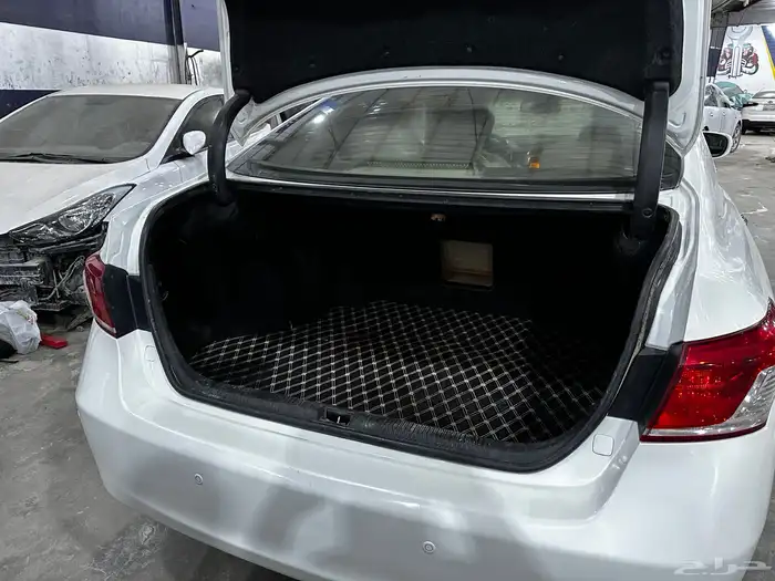 سلام عليكم اعرض لكم لكزس سياره نضيفه عل شرط 0