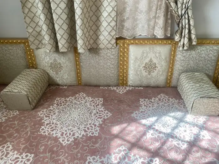 مساند ارضيه للبيع مع فرشتها 1