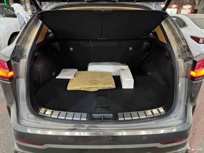 لكزس NX350 فئة AH هايبرد 2025 11