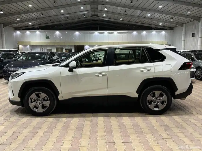 تويوتا راف فور موديل 2022 دبل 5