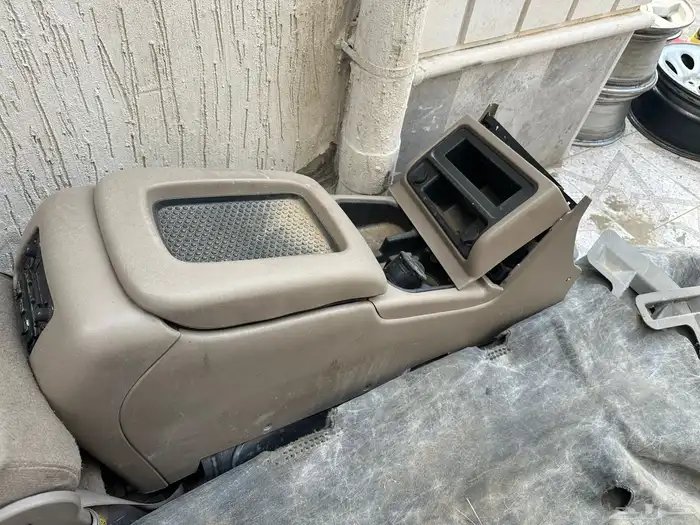 تكاية يوكن ملكي 2000 2006 0